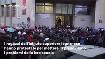 Legnano, gli studenti del Bernocchi scioperano per il riscaldamento spento e i disagi dei cantieri