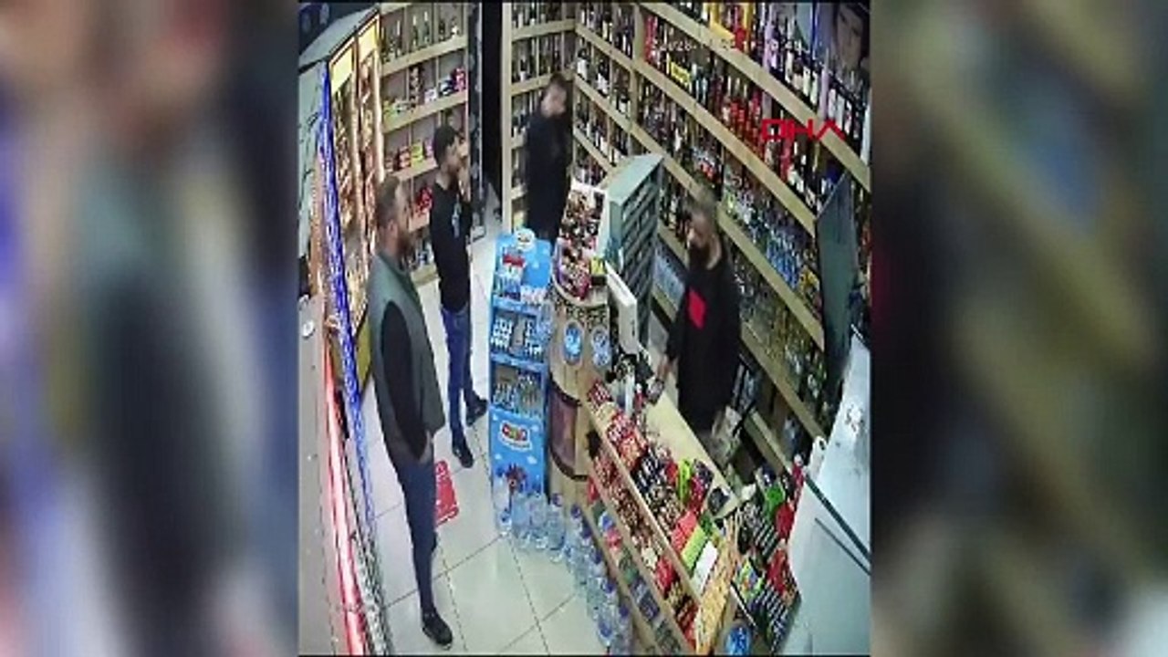 Esenyurt'ta Tekel bayiine yapılan silahlı saldırının görüntüleri ortaya çıktı