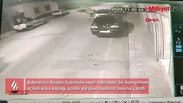 Kamyonetin açılan kapağı yolda yürüyen kadına çarptı