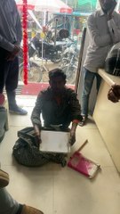 A Magician Never Reveals His Tricks