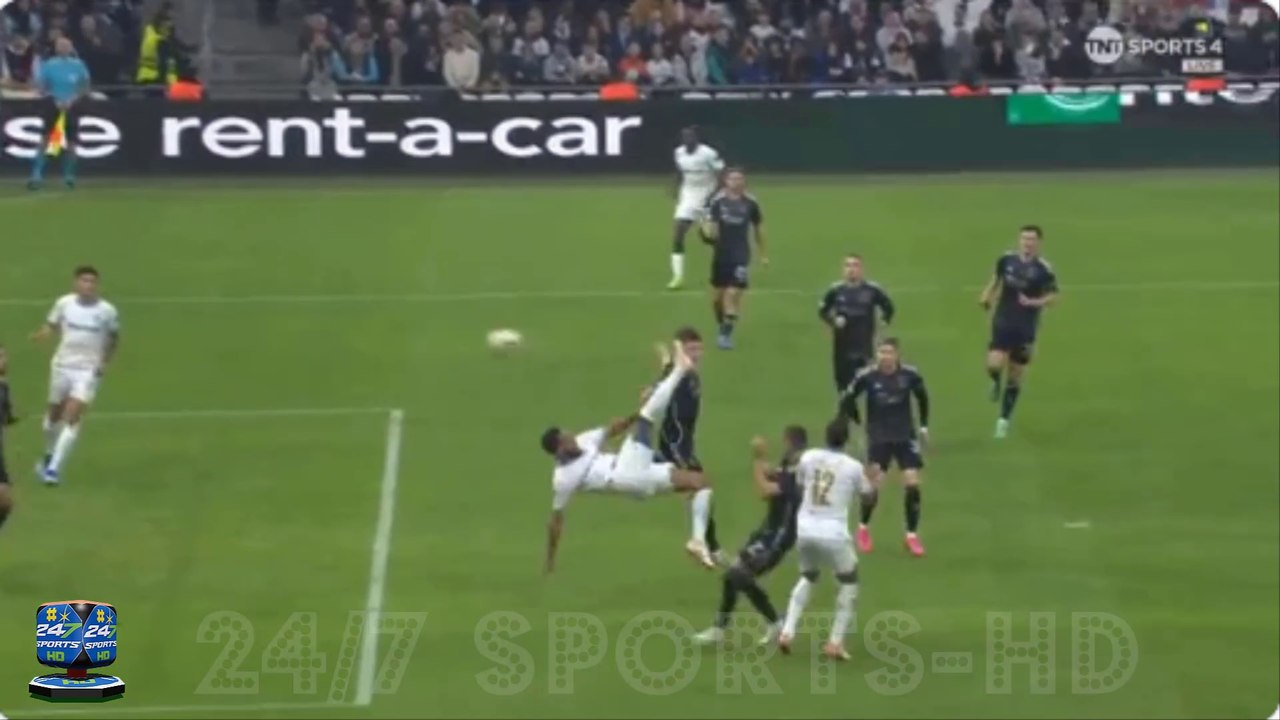Pierre Emerick Aubamayeng scores stunning bicycle kick to end five-game goal drought... with some fans stating it was BETTER than Alejandro Garnacho's strike against Everton