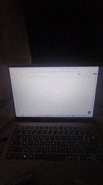 je crée mon site internet et je filmé en même temps mes compétences numériques