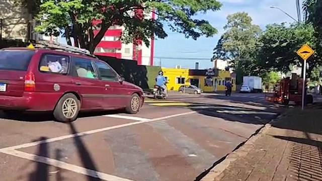 Após vários acidentes na esquina das Ruas Voluntários da Pátria e Mato Grosso, Transitar instala quebra-molas