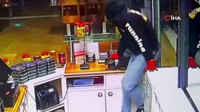 Bursa'da çelik kasayı böyle patlattı! Çaldığı parayla otel odasında basıldı