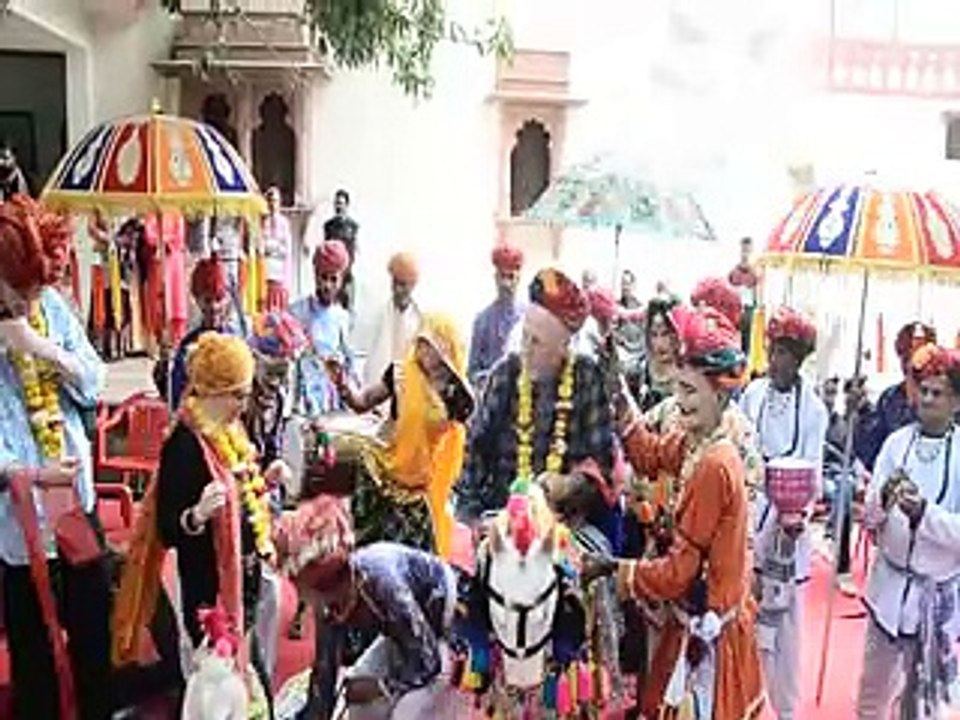 मीठी मनुहार से अभिभूत हुए पावणे-video