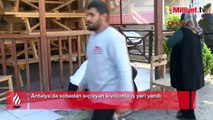 Gözlerinin önünde her şeyini kaybetti, çaresizce izledi