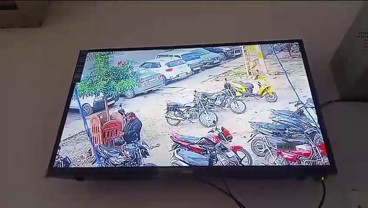 सगाई समारोह से रुपए व जेवरात से भरा बैग पार, सीसीटीवी में नजर आया आरोपी