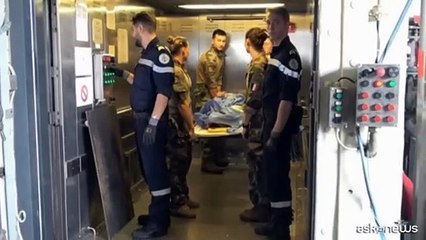 In Egitto la nave da guerra francese cura i palestinesi di Gaza