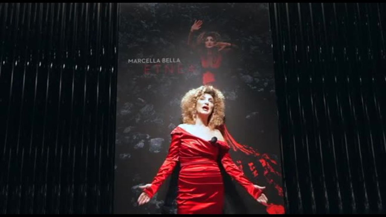 La potenza esplosiva di Marcella Bella nell'album Etnea