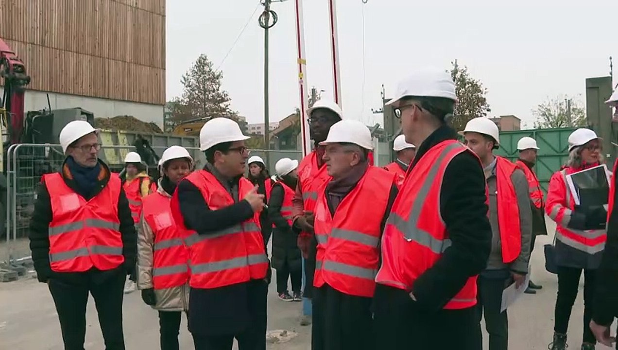 Presidente do COI ‘muito satisfeito’ após visitar vila olímpica de Paris-2024
