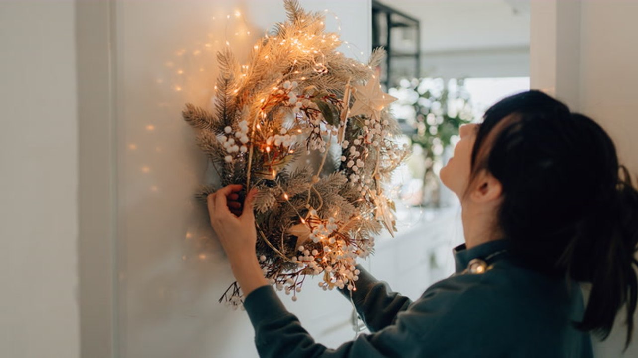 10 Classic Christmas Decor Traditions and Where They Came From
