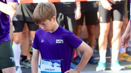 Voici - Vincent de Danemark : le jeune prince prête main-forte aux cuisiniers du palais pour une grande occasion