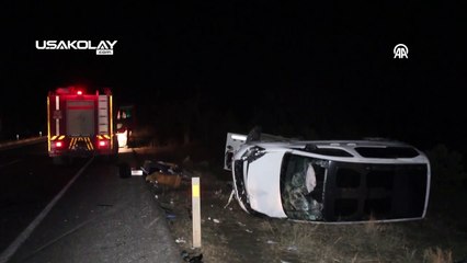 Uşak Banaz'da İki Araç Çarpıştı 8 Yaralı, 1'inin Durumu Ağır!