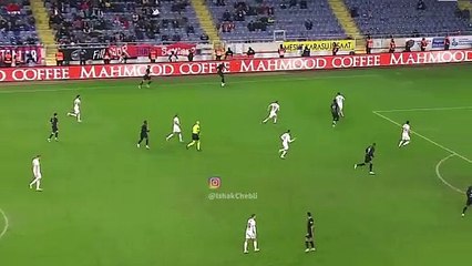 Magnifique passe décisive de Ghoulam