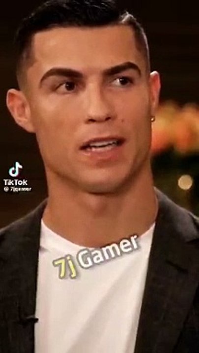 كريستيانو رونالدو يتكلم بالعربي ويحيي الجمهور العربي