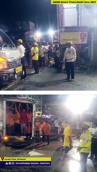 AADM volunteers effectively managing crowd _ Anant Chaturdashi Ganpati Visarjan Seva 2023