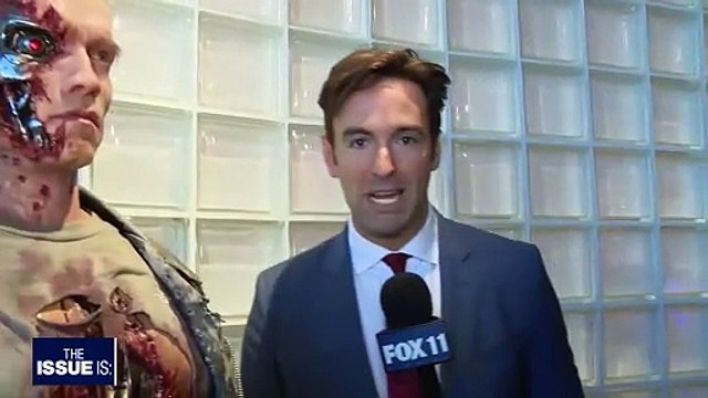 En tant que grand ami du peuple juif et d'Israël , Arnold Schwarzenegger rencontre les proches de trois personnes enlevées par le Hamas en Israël et actuellement retenues en otage à Gaza