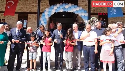 90 Yıl Önceki Okulun Kara Tahtası Restorasyon Sonrası Kütüphaneye Dönüştürüldü