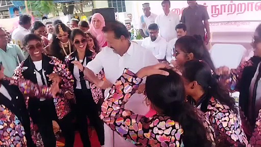 Viral Video : மாணவிகளுடன் குத்தாட்டம் போட்ட அமைச்சர் பொன்முடி.. வைரல் வீடியோ.!!