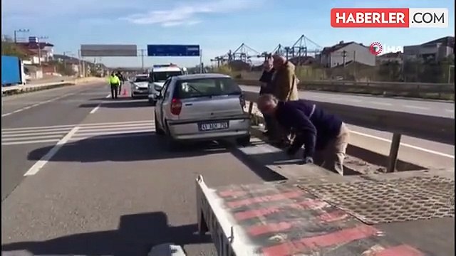 Kocaeli D100 Karayolu'nda Tır ile Çarpışan Otomobilin Sürücüsü Yara Almadan Kurtuldu