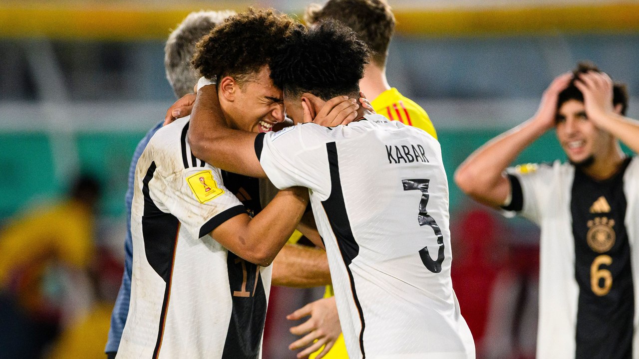 Die U 17 im Freudentaumel: 'Sind die beste Mannschaft der Welt!'