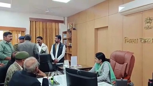 गोगामेड़ी की हत्या का विरोध, सड़कों पर आक्रोश