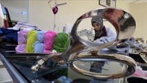 Dikiş makineleri Gazze'deki kadın ve çocuklar için çalışıyor