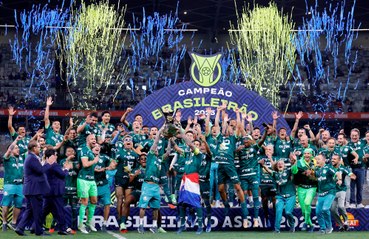 بالميراس يتوّج بلقب الدوري البرازيلي وهبوط سانتوس
