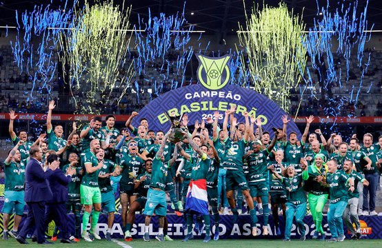 بالميراس يتوّج بلقب الدوري البرازيلي وهبوط سانتوس