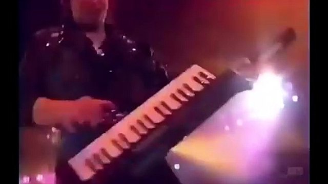 Мираж - Где ты, мой новый герой. 360p (preSaver.com)