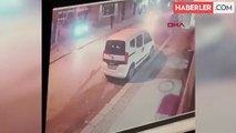 Eskişehir'de Otomobil ile Motosiklet Çarpıştı: 2 Kişi Ağır Yaralandı