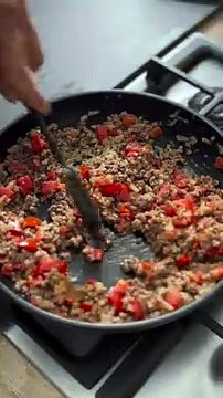 مسقعة باذنجان - eggplant recipe المقادير - باذنجان بصل طماطم فلفل الوان زعتر دراي لحم مفروم بطاطس ملح فلفل اسود جربتوها ولا لسه ؟ #recipes #cooking #recipe