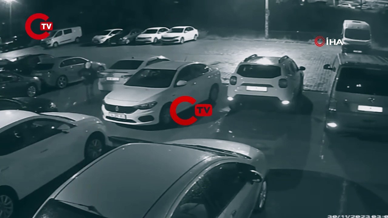 Yüzünde maske elinde tüfek: Kurşun yağdırdı