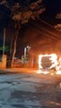 Suspeitos ateiam fogo em ônibus em Venda Nova
