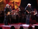 Mama Tried - Willie Nelson, Merle Haggard & Toby Keith (live)