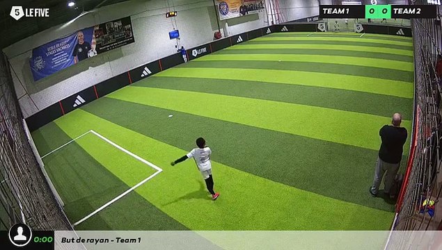 Carrieres-sous-Poissy 03/12 à 12:06 - Football Terrain 2 (LeFive Carrières-sous-Poissy)