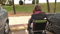 Personas con movilidad reducida siguen afrontando día a día barreras físicas y tecnológicas