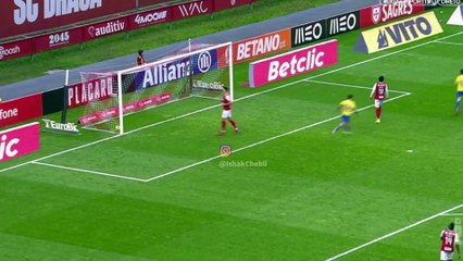 Rafik Guitane buteur face à Braga