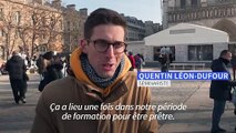 Paris: des centaines de séminaristes en prière sur le parvis de Notre-Dame