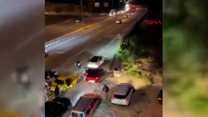 Bursa'da 2 farklı düğün konvoyu yolu kapattı