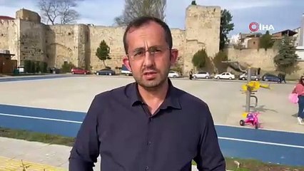 Sinop’ta fırtınada deniz kenarı çöplerle doldu