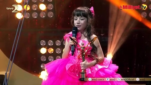 Ada Erma'dan Pantene Altın Kelebek Ödül Töreni'ne damga vuran Gazze mesajı