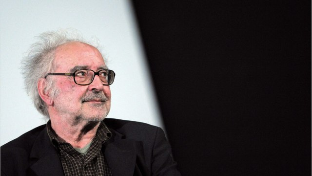 GALA VIDEO - Jean-Luc Godard pas « malade mais « épuisé : le réalisateur a eu recours au suicide assisté