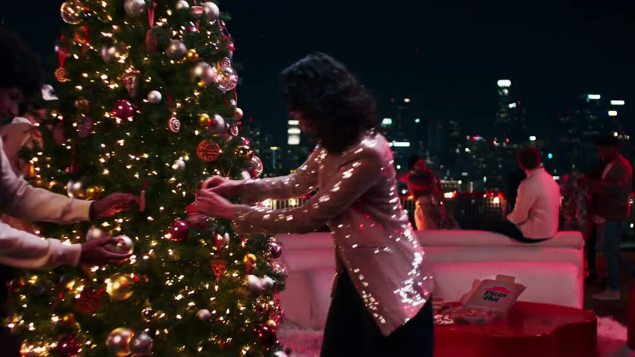 Pizza Hut Commercial 2023 - (USA) • Triple Treat Box from Pizza Hut