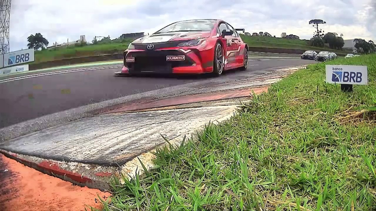 Ignacio Montenegro é campeão do TCR South America em dia de vitórias de Rafael Suzuki e Diego Nunes