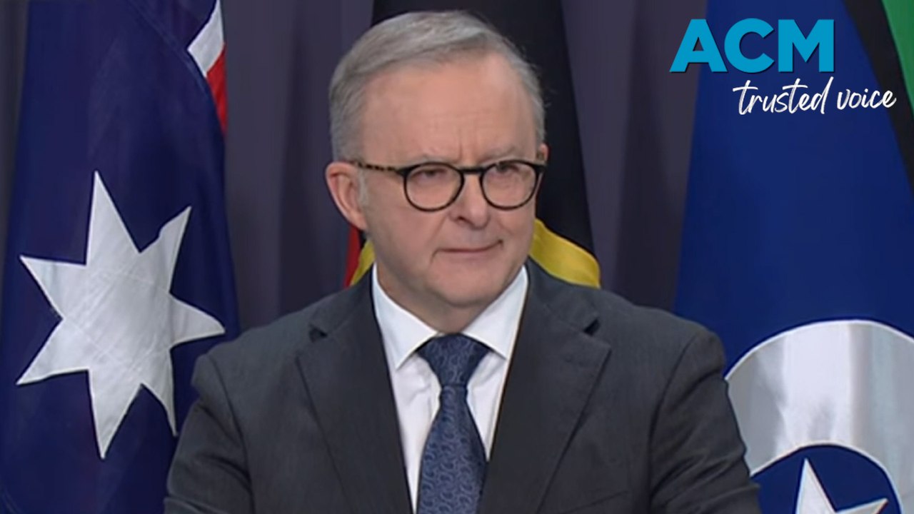 PM in tears after announcing Labor MP Peta Murphy's death