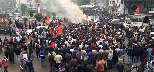 गांधी चौराहे पर मनाया जश्न