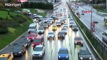İstanbul'da sağanak yağış trafik yoğunluğuna neden oldu