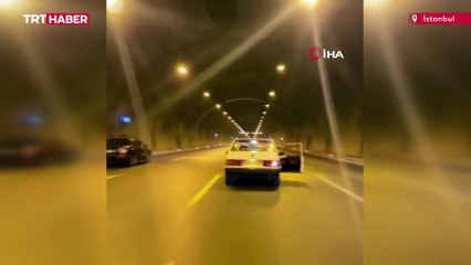 Aracın ön kapıları açıkken ilerleyen sürücünün ehliyetine 2 ay el konuldu