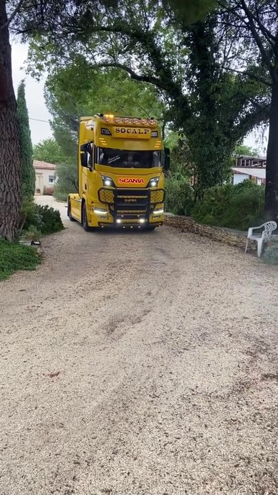 Scania R520 V8 Petit visite café avec mon copain Anthony des transports Socalp